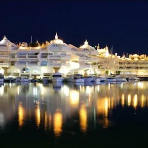 puerto-marina-benalmadena-29630-4.hotelsinnerja.org/